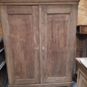 Armoire penderie en chêne