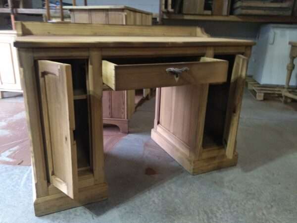 Bureau – Image 3